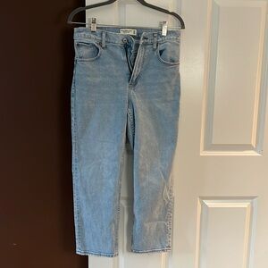 Abercrombie & Fitch Ankle Straight Ultra High Rise Jeans 28 6s